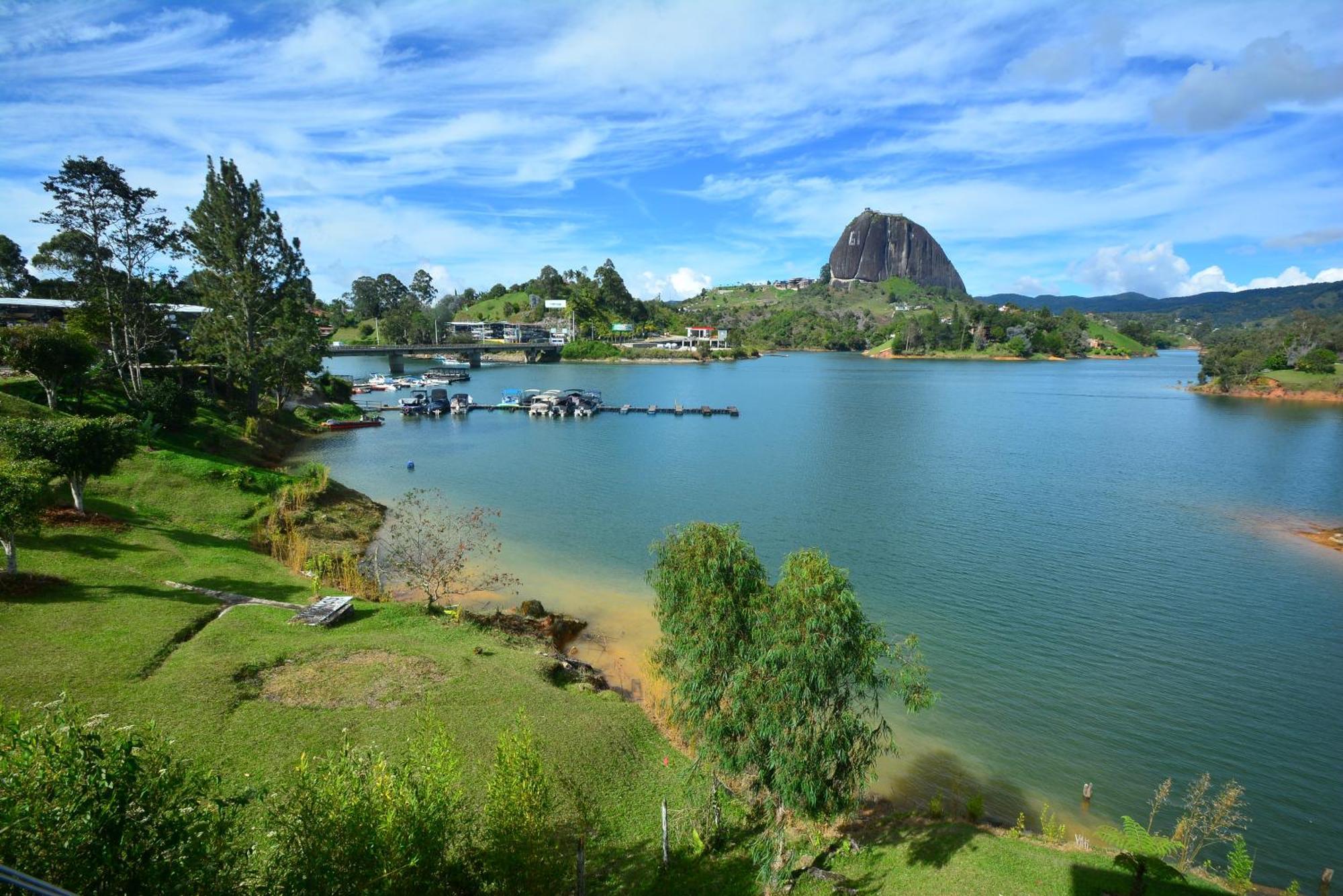 Hotel Campestre Alto Lindo En Guatapé Buitenkant foto