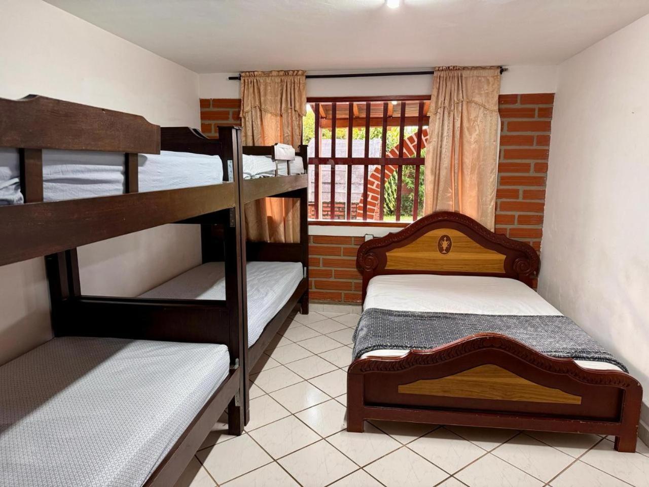 Hotel Campestre Alto Lindo En Guatapé Buitenkant foto